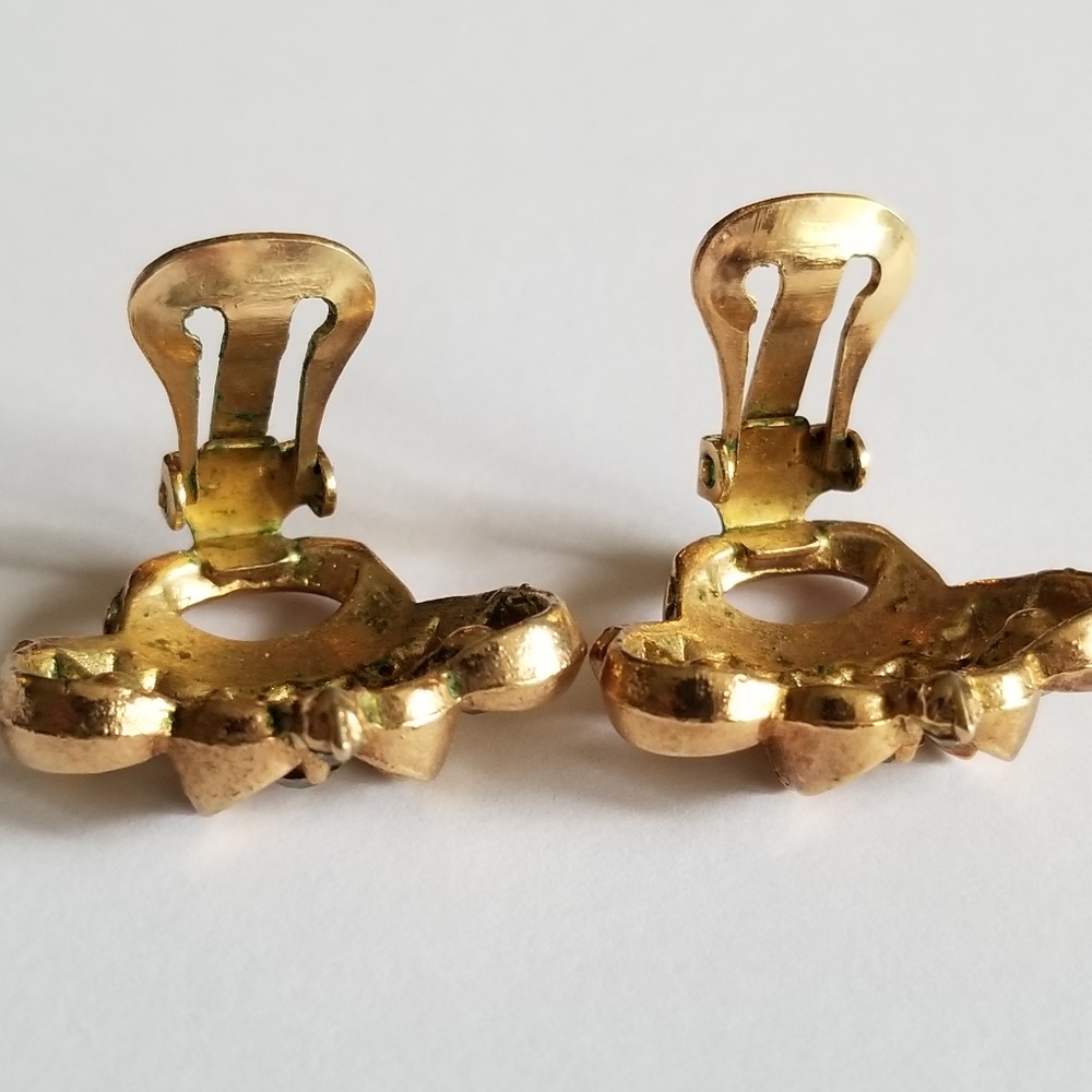 Relisted-Vintage crown shaped clip earrings gold tone clear rhinestones royal - Picture 16 of 17